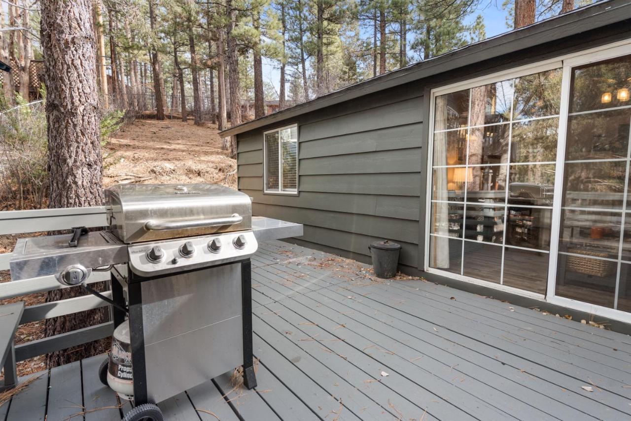 Dark Pine Retreat - Excellent Setting Compliments This Charming Big Bear Cabin! ビッグ・ベア・シティ エクステリア 写真